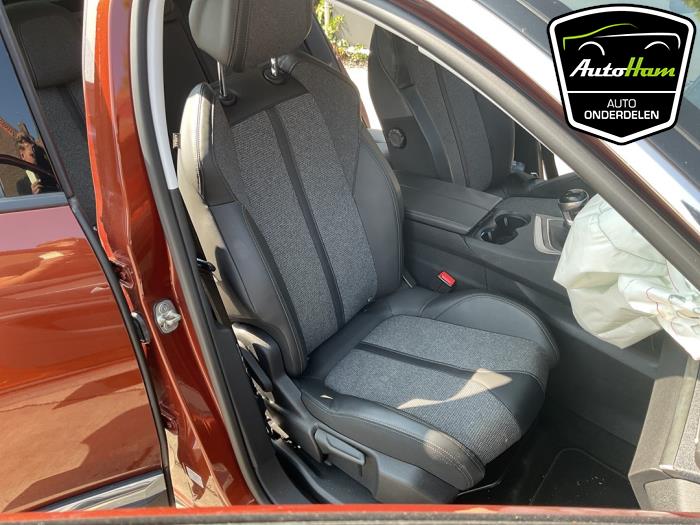 Peugeot 3008 II 1.2 12V e-THP PureTech 130 Sloopvoertuig (2018, Bruin)