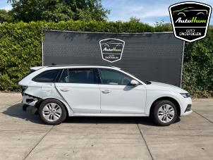 Skoda Octavia Combi 1.5 TSI e-TEC 16V Sloopvoertuig (2024, Wit)
