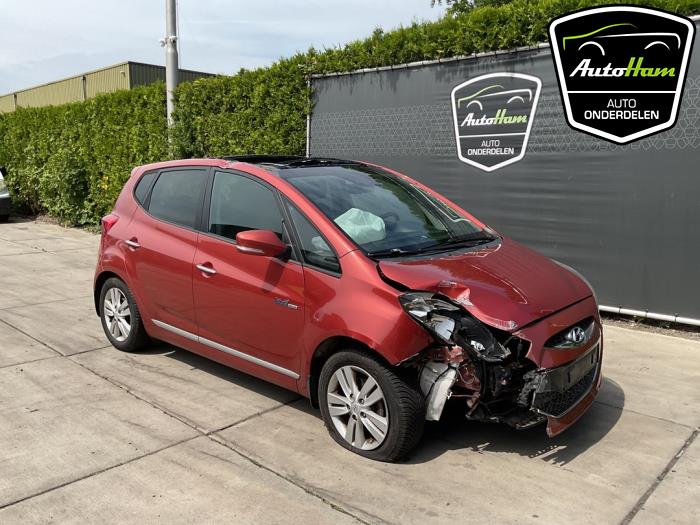 Hyundai iX20 1.4i 16V Sloopvoertuig (2011, Rood)