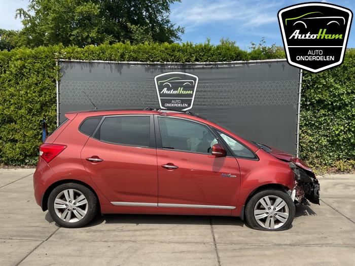 Hyundai iX20 1.4i 16V Sloopvoertuig (2011, Rood)