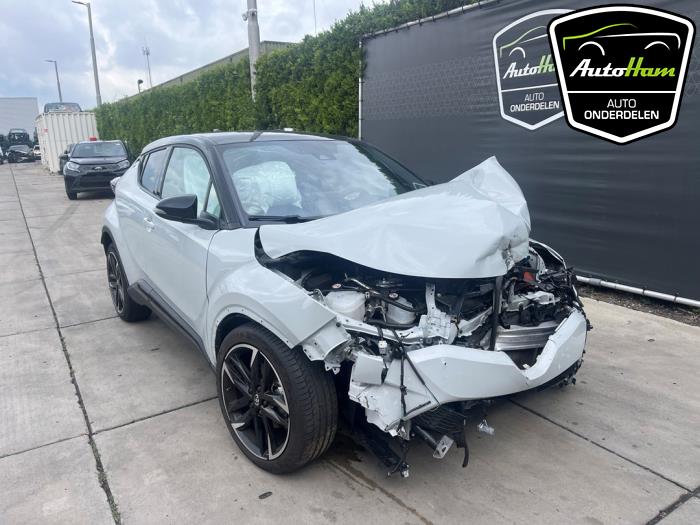 Toyota C-HR 2.0 16V Hybrid Sloopvoertuig (2023, Grijs)