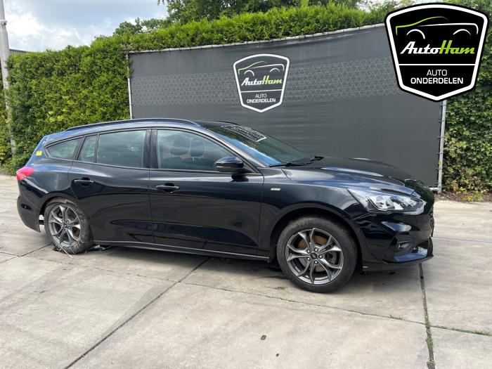 Ford Focus 4 Wagon 1.0 Ti-VCT EcoBoost 12V 125 Sloopvoertuig (2020, Zwart)