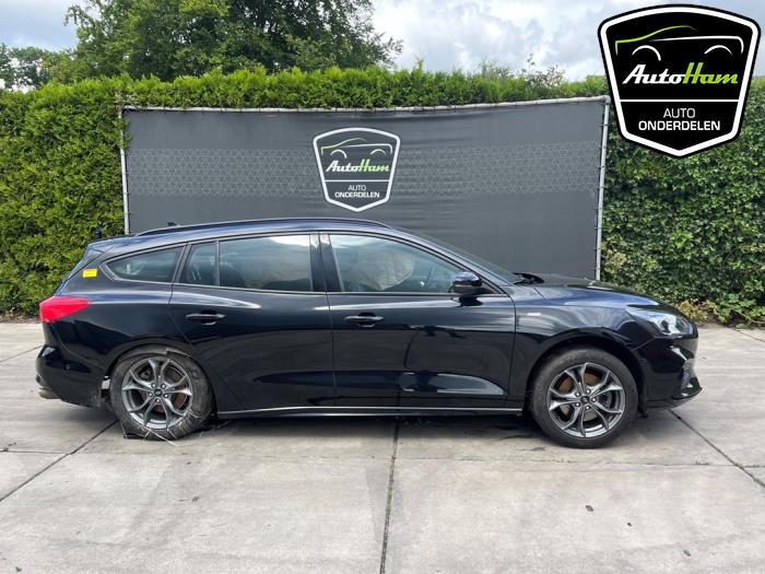 Ford Focus 4 Wagon 1.0 Ti-VCT EcoBoost 12V 125 Sloopvoertuig (2020, Zwart)