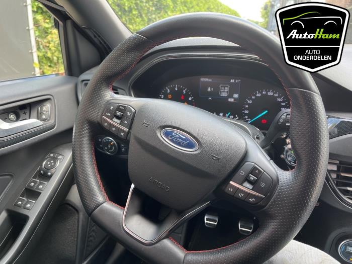 Ford Focus 4 Wagon 1.0 Ti-VCT EcoBoost 12V 125 Sloopvoertuig (2020, Zwart)
