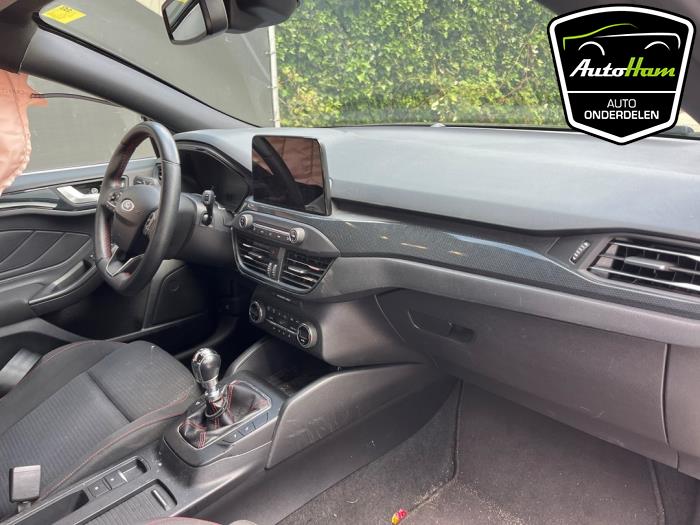 Ford Focus 4 Wagon 1.0 Ti-VCT EcoBoost 12V 125 Sloopvoertuig (2020, Zwart)