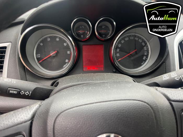 Opel Astra J Sports Tourer 1.6 CDTI 16V Sloopvoertuig (2015, Grijs)