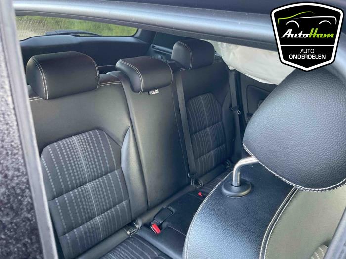 Mercedes B 1.6 B-200 BlueEFFICIENCY Turbo 16V Sloopvoertuig (2014, Paars)