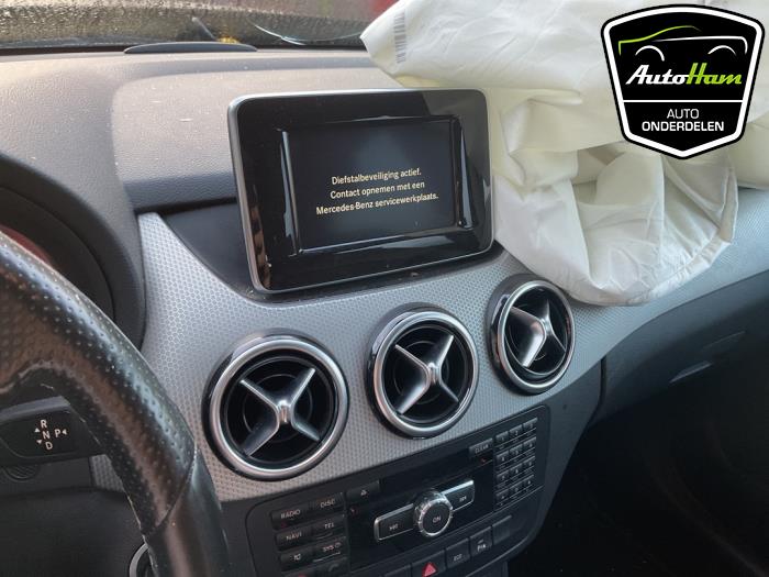 Mercedes B 1.6 B-200 BlueEFFICIENCY Turbo 16V Sloopvoertuig (2014, Paars)