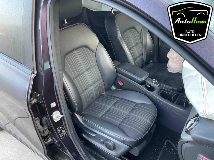 Mercedes B 1.6 B-200 BlueEFFICIENCY Turbo 16V Sloopvoertuig (2014, Paars)