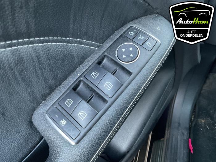 Mercedes B 1.6 B-200 BlueEFFICIENCY Turbo 16V Sloopvoertuig (2014, Paars)