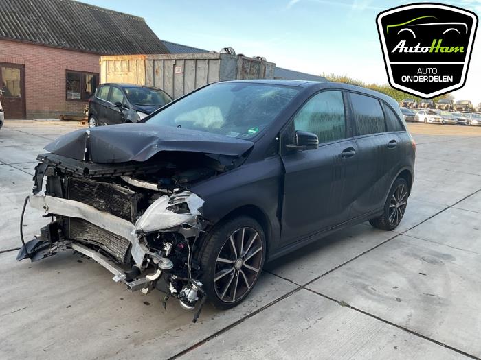 Mercedes B 1.6 B-200 BlueEFFICIENCY Turbo 16V Sloopvoertuig (2014, Paars)