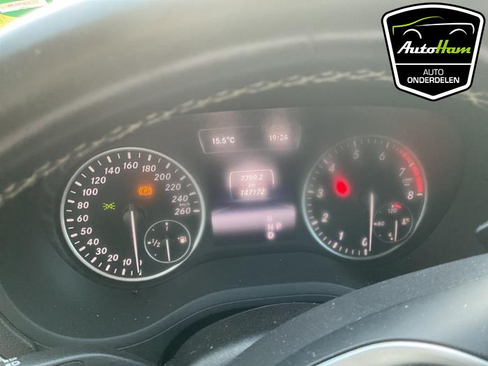 Mercedes B 1.6 B-200 BlueEFFICIENCY Turbo 16V Sloopvoertuig (2014, Paars)