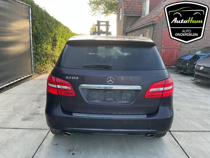 Mercedes B 1.6 B-200 BlueEFFICIENCY Turbo 16V Sloopvoertuig (2014, Paars)