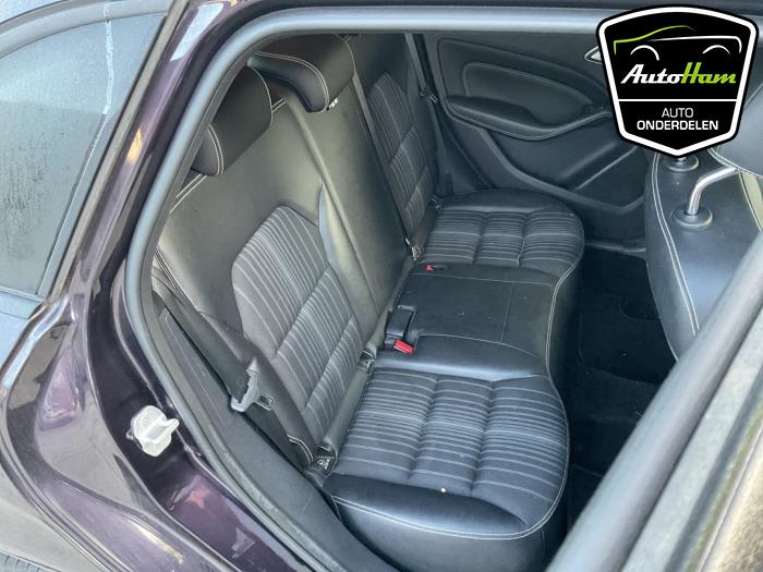 Mercedes B 1.6 B-200 BlueEFFICIENCY Turbo 16V Sloopvoertuig (2014, Paars)