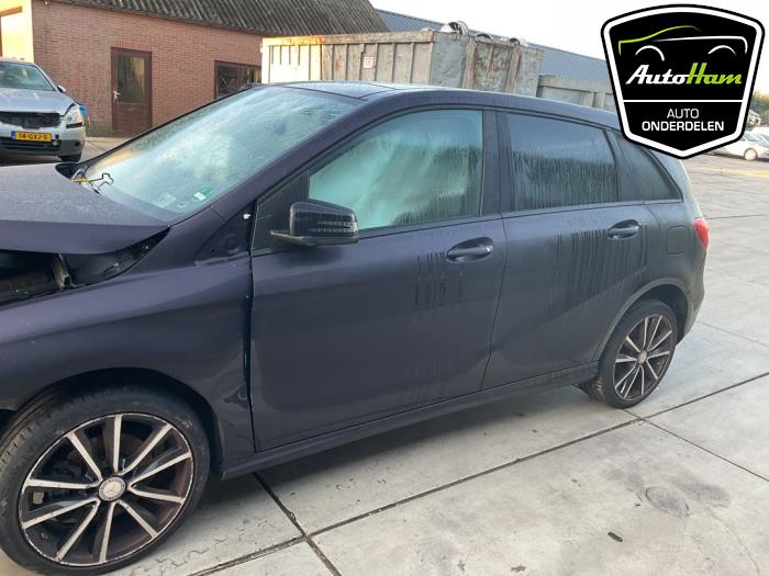 Mercedes B 1.6 B-200 BlueEFFICIENCY Turbo 16V Sloopvoertuig (2014, Paars)