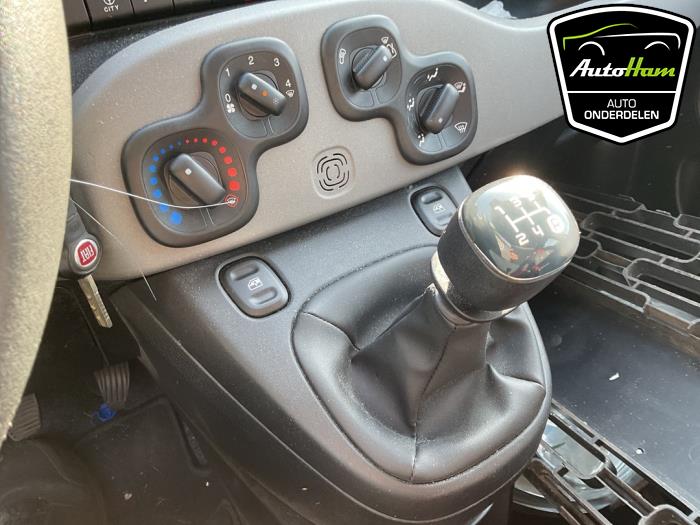 Fiat Panda/Pandina 0.9 TwinAir 65 Sloopvoertuig (2014, Zwart)