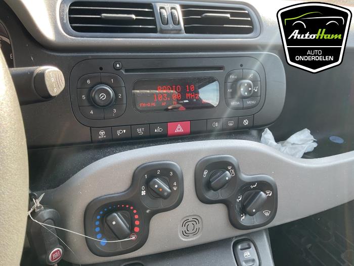 Fiat Panda/Pandina 0.9 TwinAir 65 Sloopvoertuig (2014, Zwart)