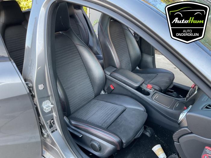 Mercedes A 1.6 A-180 16V Sloopvoertuig (2016, Grijs)