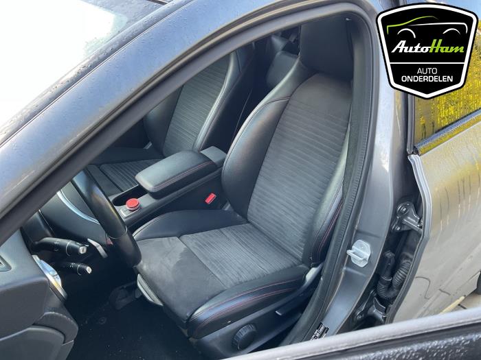 Mercedes A 1.6 A-180 16V Sloopvoertuig (2016, Grijs)