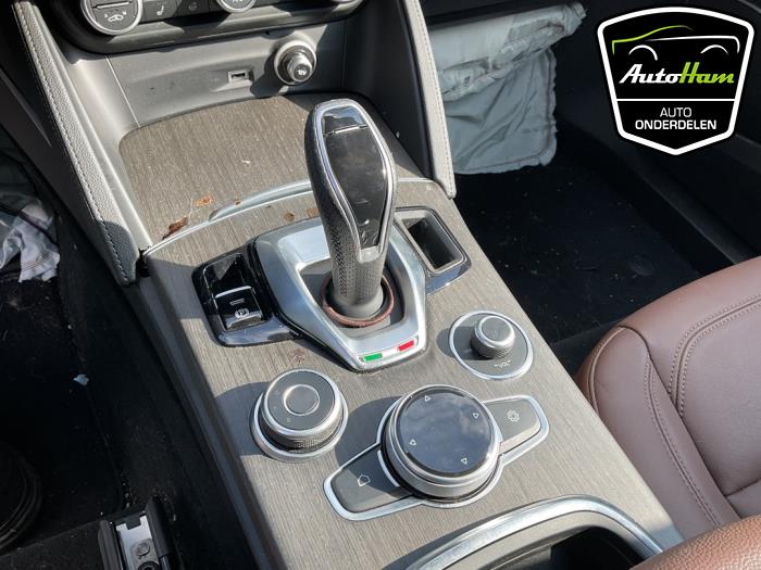 Alfa Romeo Stelvio 2.0 T 16V Q4 Sloopvoertuig (2022, Blauw)