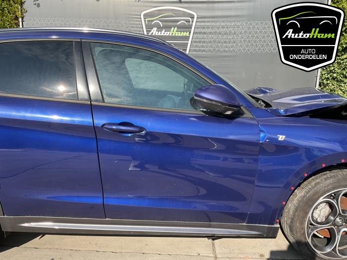 Alfa Romeo Stelvio 2.0 T 16V Q4 Sloopvoertuig (2022, Blauw)