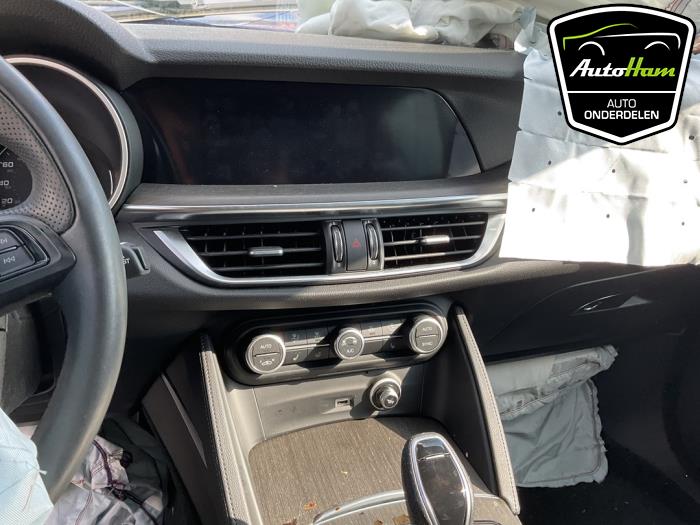 Alfa Romeo Stelvio 2.0 T 16V Q4 Sloopvoertuig (2022, Blauw)