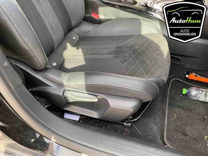 Peugeot 208 II e-208 50 kWh Sloopvoertuig (2021, Zwart)