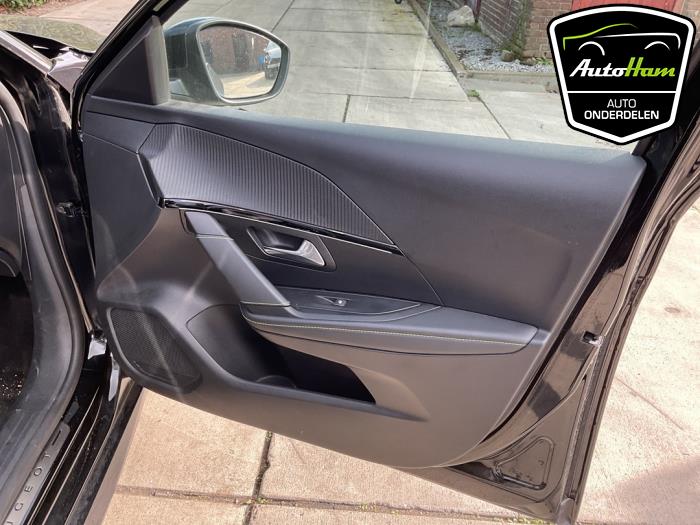 Peugeot 208 II e-208 50 kWh Sloopvoertuig (2021, Zwart)