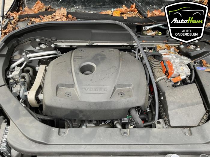 Volvo XC60 II 2.0 T8 16V Recharge, Twin Engine AWD Sloopvoertuig (2021, Grijs)