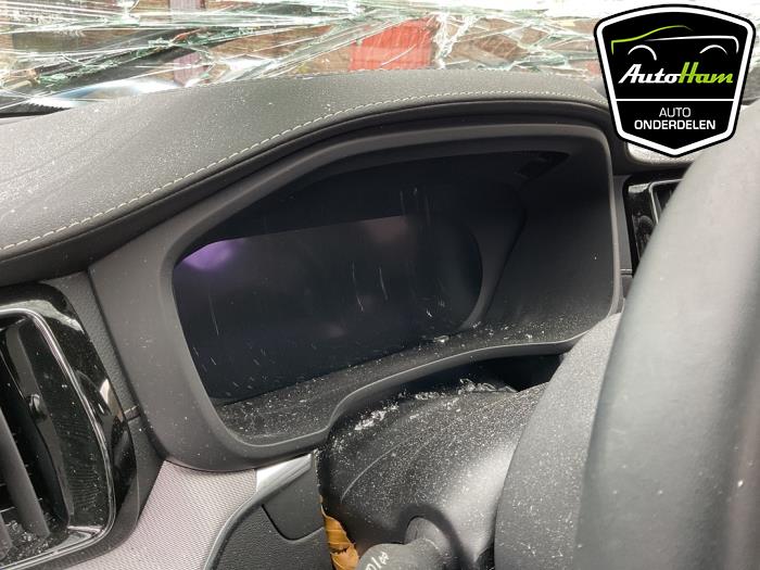 Volvo XC60 II 2.0 T8 16V Recharge, Twin Engine AWD Sloopvoertuig (2021, Grijs)