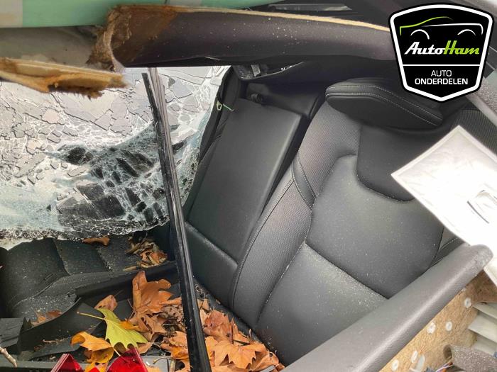 Volvo XC60 II 2.0 T8 16V Recharge, Twin Engine AWD Sloopvoertuig (2021, Grijs)