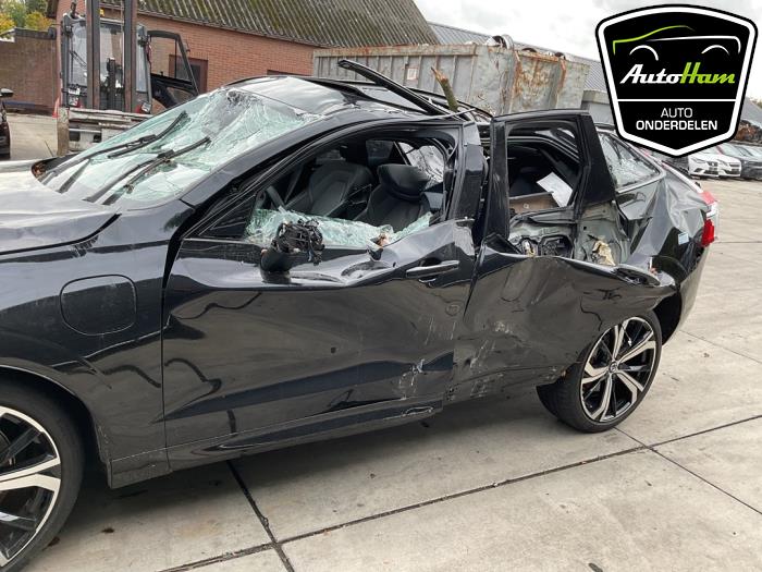 Volvo XC60 II 2.0 T8 16V Recharge, Twin Engine AWD Sloopvoertuig (2021, Grijs)