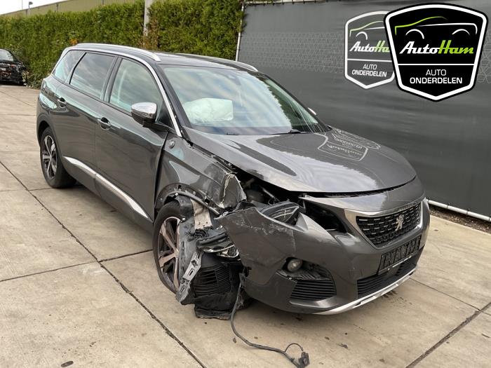 Peugeot 5008 II 1.2 12V e-THP PureTech 130 Sloopvoertuig (2020, Grijs)