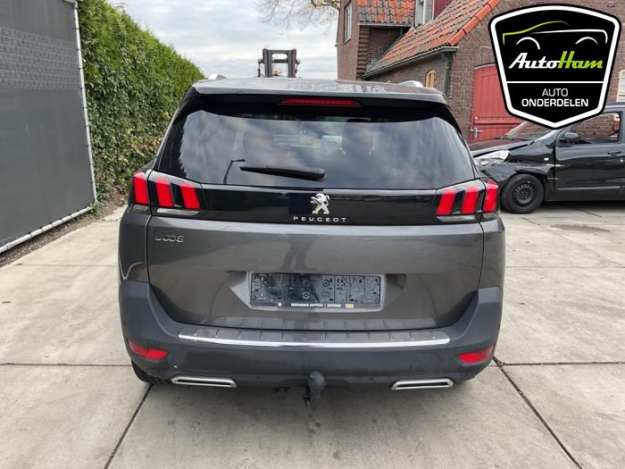 Peugeot 5008 II 1.2 12V e-THP PureTech 130 Sloopvoertuig (2020, Grijs)