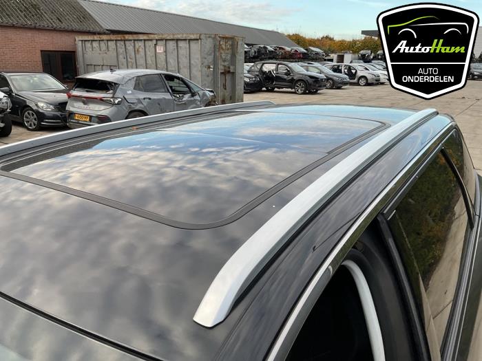 Peugeot 5008 II 1.2 12V e-THP PureTech 130 Sloopvoertuig (2020, Grijs)