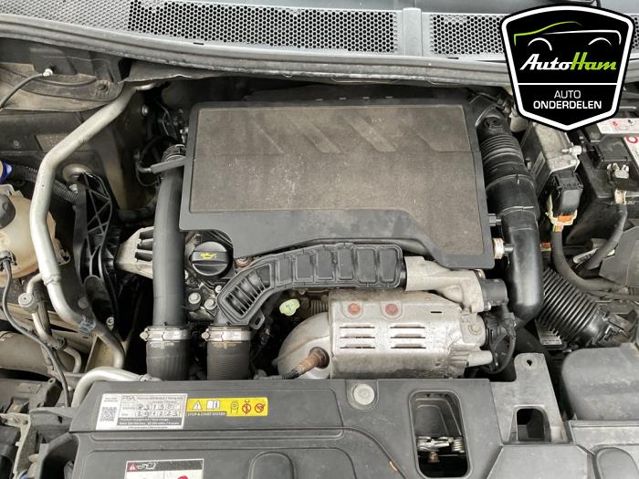 Peugeot 5008 II 1.2 12V e-THP PureTech 130 Sloopvoertuig (2020, Grijs)