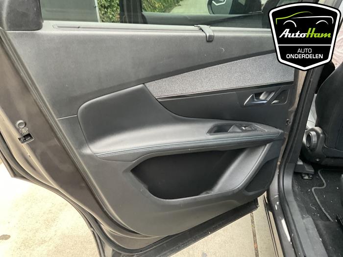 Peugeot 5008 II 1.2 12V e-THP PureTech 130 Sloopvoertuig (2020, Grijs)