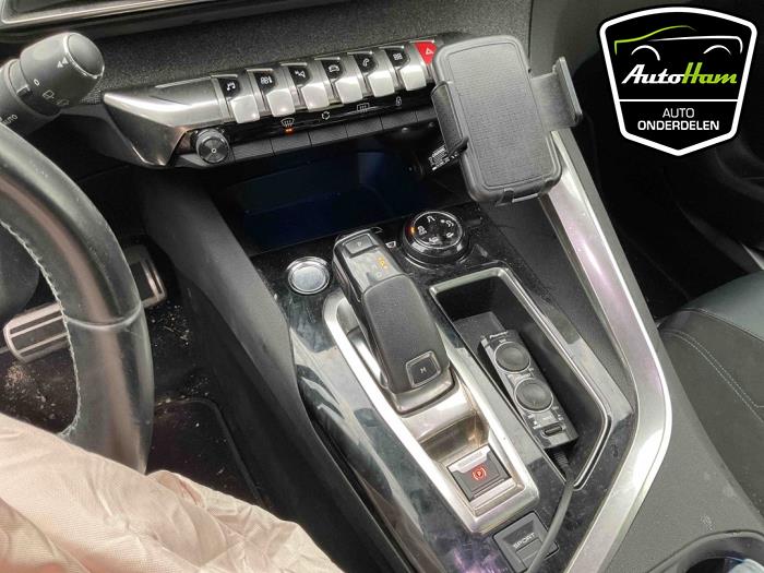 Peugeot 5008 II 1.2 12V e-THP PureTech 130 Sloopvoertuig (2020, Grijs)