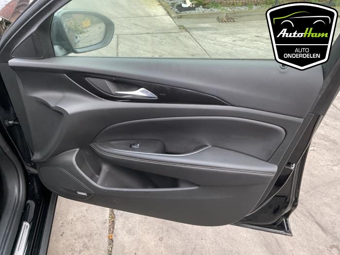 Opel Insignia Sports Tourer 2.0 CDTI 16V Sloopvoertuig (2019, Zwart)