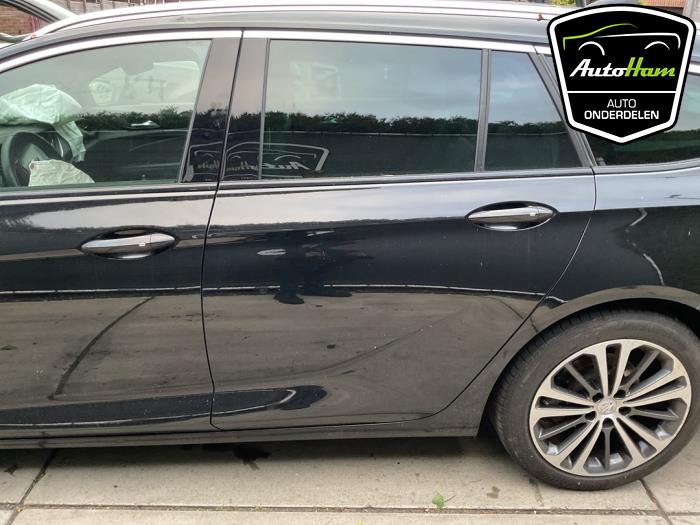 Opel Insignia Sports Tourer 2.0 CDTI 16V Sloopvoertuig (2019, Zwart)