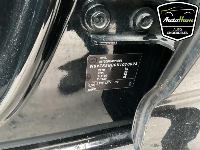 Opel Insignia Sports Tourer 2.0 CDTI 16V Sloopvoertuig (2019, Zwart)