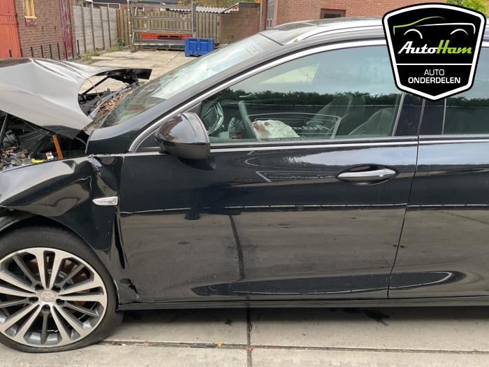 Opel Insignia Sports Tourer 2.0 CDTI 16V Sloopvoertuig (2019, Zwart)