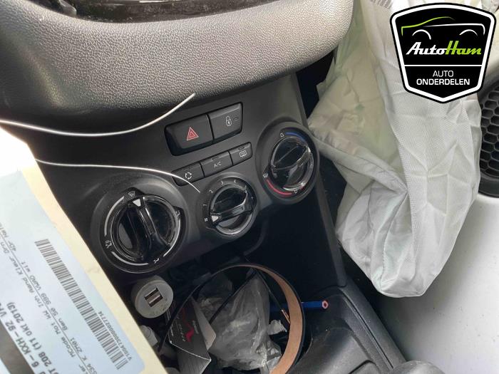 Peugeot 208 I 1.0 Vti 12V PureTech Sloopvoertuig (2013, Wit)