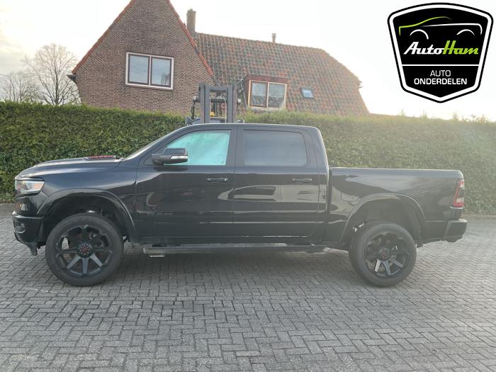 Dodge RAM Sloopvoertuig (2022, Zwart)