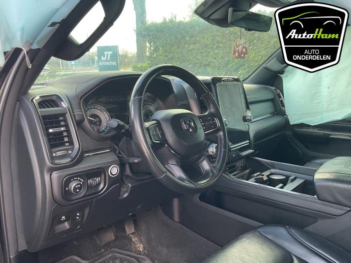 Dodge RAM Sloopvoertuig (2022, Zwart)