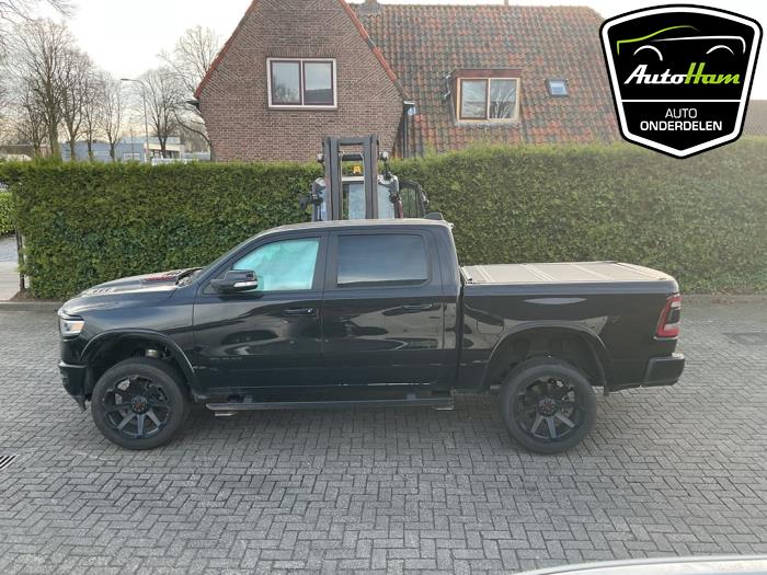 Dodge RAM Sloopvoertuig (2022, Zwart)