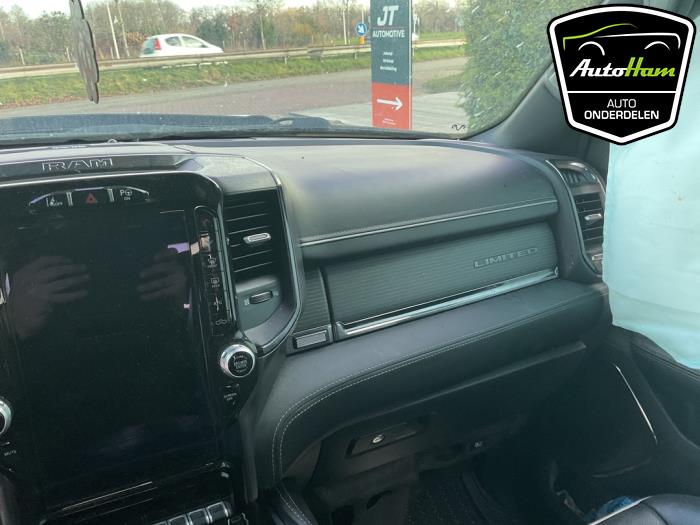 Dodge RAM Sloopvoertuig (2022, Zwart)