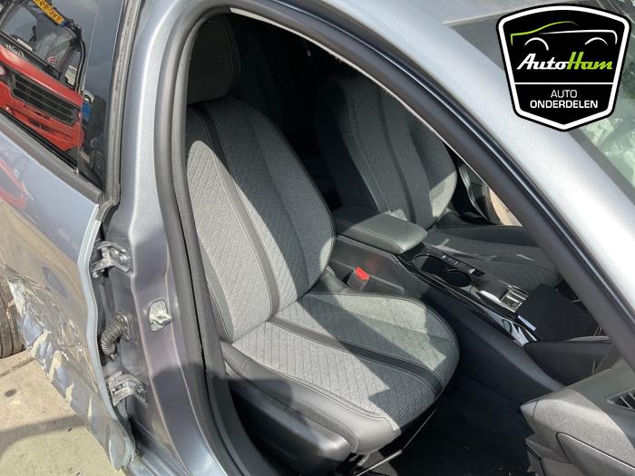 Peugeot 208 II 1.2 Hybrid 100 Sloopvoertuig (2024, Grijs)