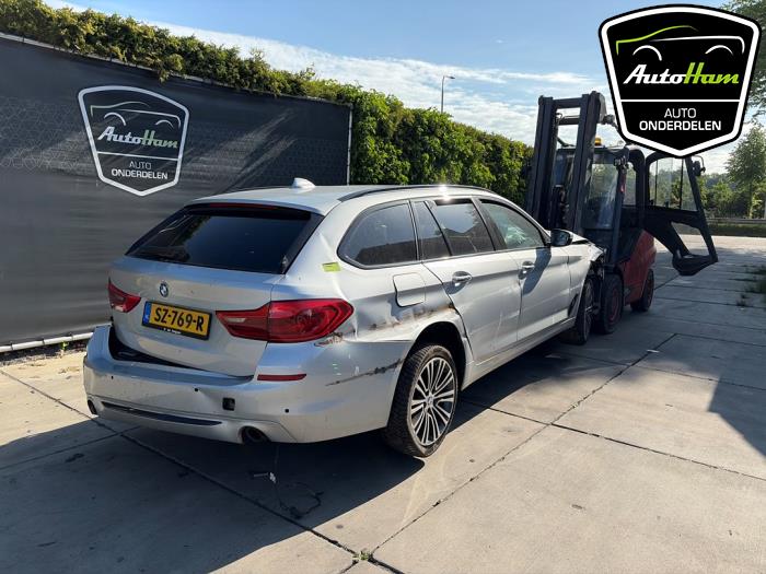 BMW 5 serie Touring 523d 2.0 TwinPower Turbo 16V Sloopvoertuig (2018, Grijs)