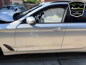 BMW 5 serie Touring 523d 2.0 TwinPower Turbo 16V Sloopvoertuig (2018, Grijs)